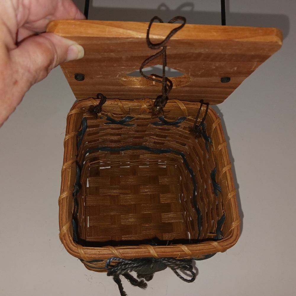 Wicker, Rattan Tissue Box Holder - Picture 5 of 7